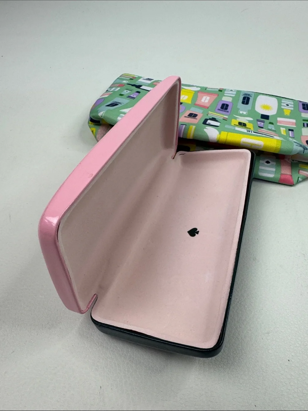 kate spade Green Printed Cosmetic Pouch & Pink Kate Spade Sunglasses Case set